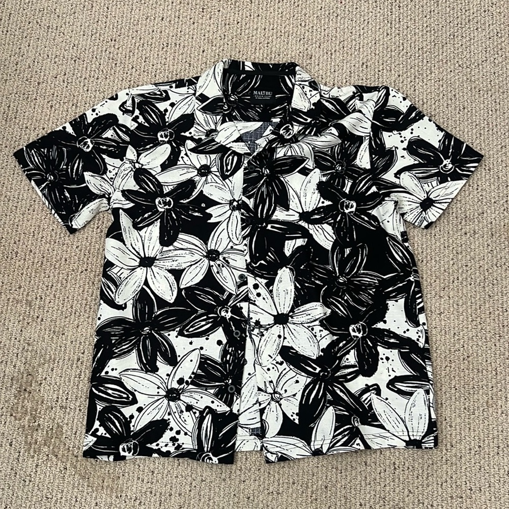Hawaiian Shirt for Hawaii or Beach/New Condition Never Worn